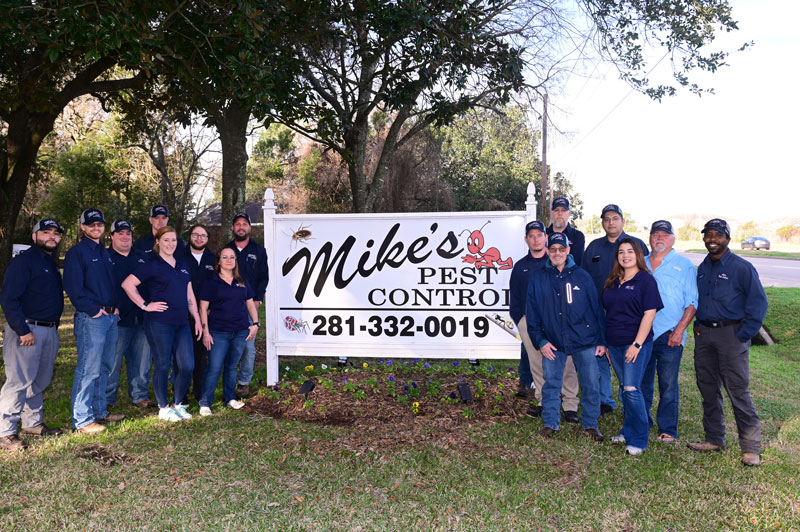  Group team photo in League City, TX | Mike's Pest Control, Inc.