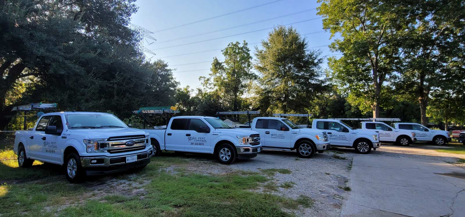 standing by sign in League City, TX | Mike's Pest Control, Inc.